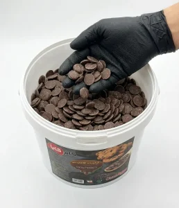 شکلات سکه ای کام کایا سطلی ۱۲ کیلویی، خرید بدون واسطه با قیمت درب کارخانه برای بنکداران