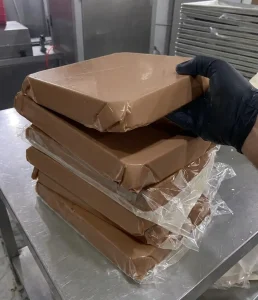 خرید شکلات تخته ای فندقی فله